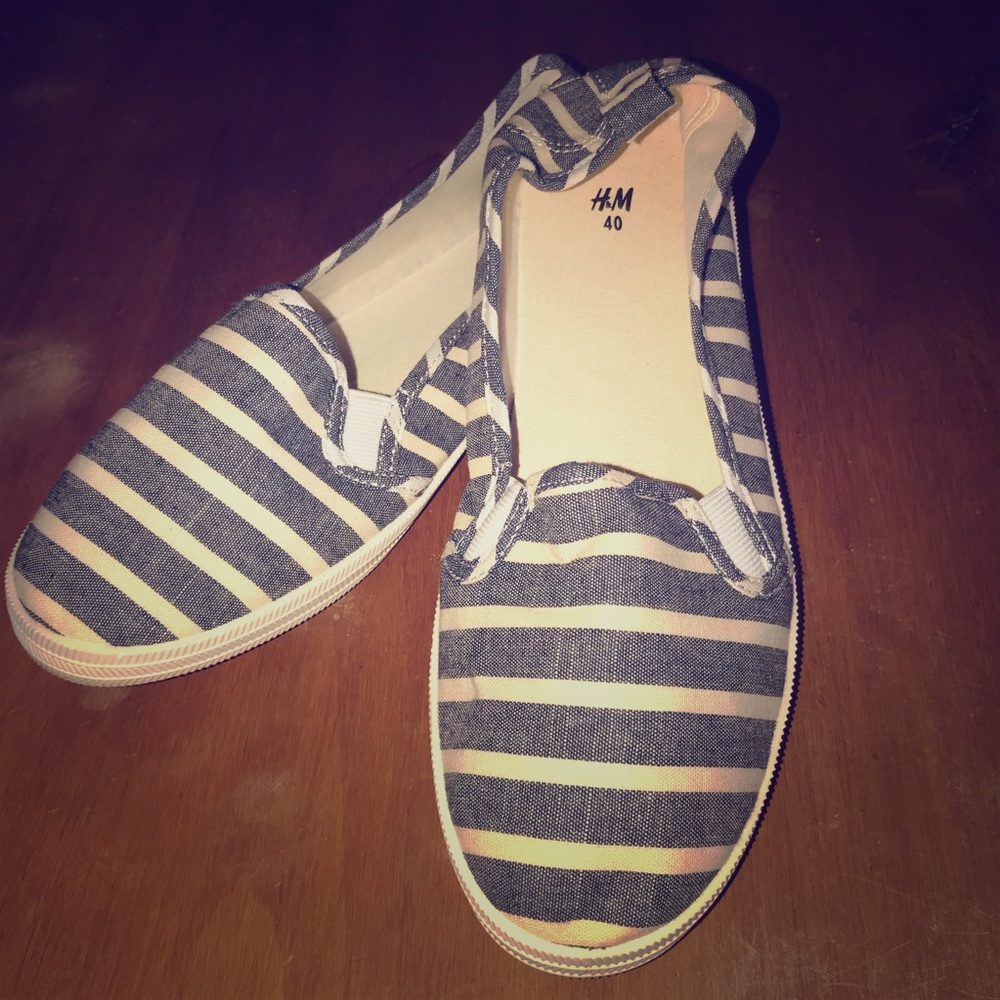 H&M Slip On’s